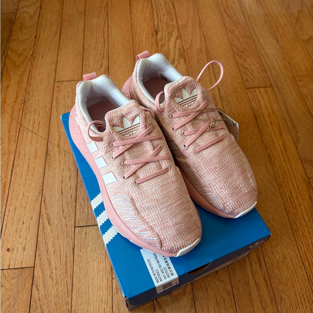 Girls pink adidas swift run sneakers size 4